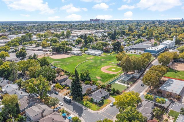 1342 61st St, Sacramento, CA 95819