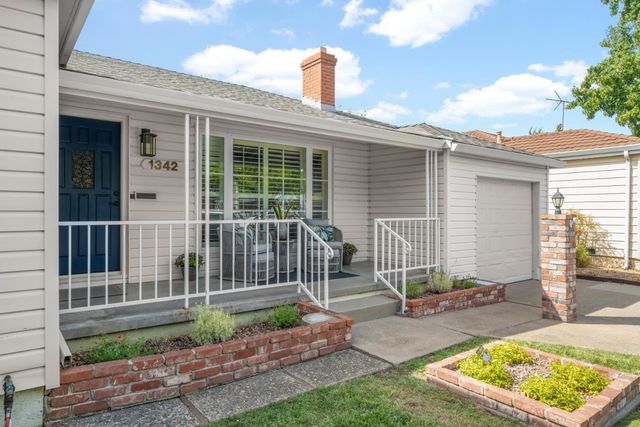1342 61st St, Sacramento, CA 95819