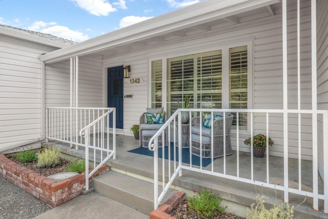 1342 61st St, Sacramento, CA 95819