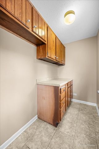 132 Scott Drive, East Dundee, IL 60118