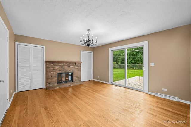 132 Scott Drive, East Dundee, IL 60118