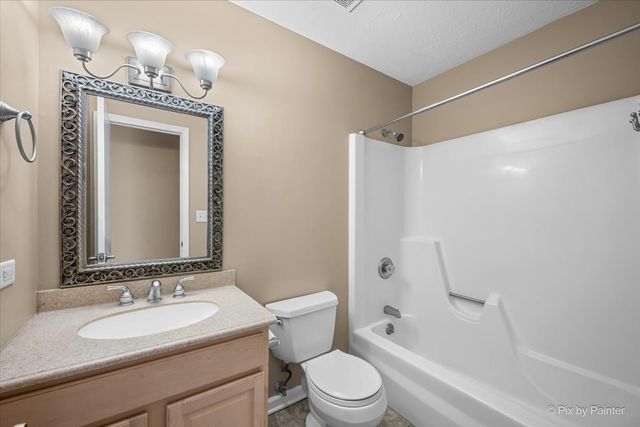132 Scott Drive, East Dundee, IL 60118