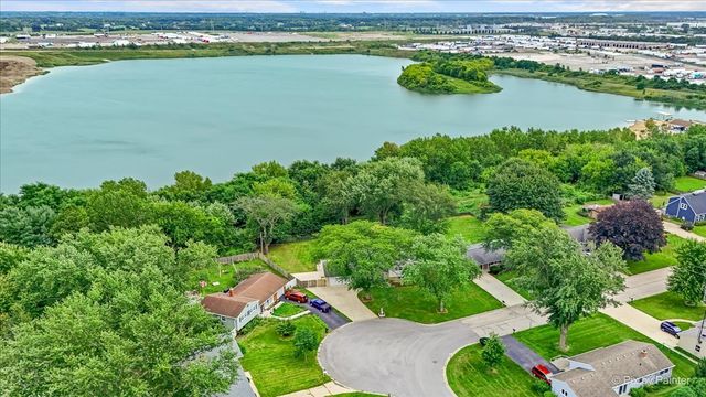 132 Scott Drive, East Dundee, IL 60118