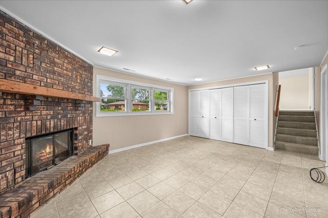 132 Scott Drive, East Dundee, IL 60118