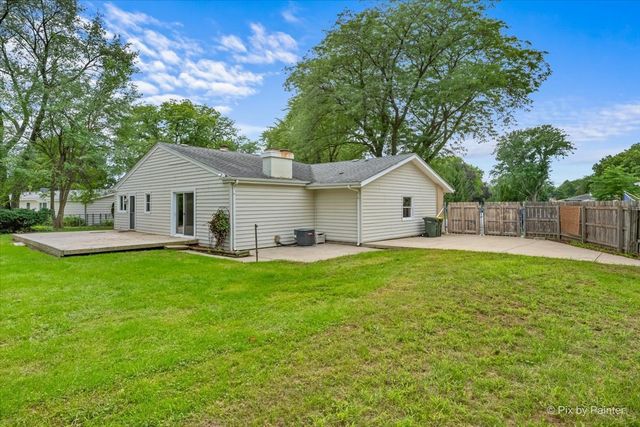 132 Scott Drive, East Dundee, IL 60118