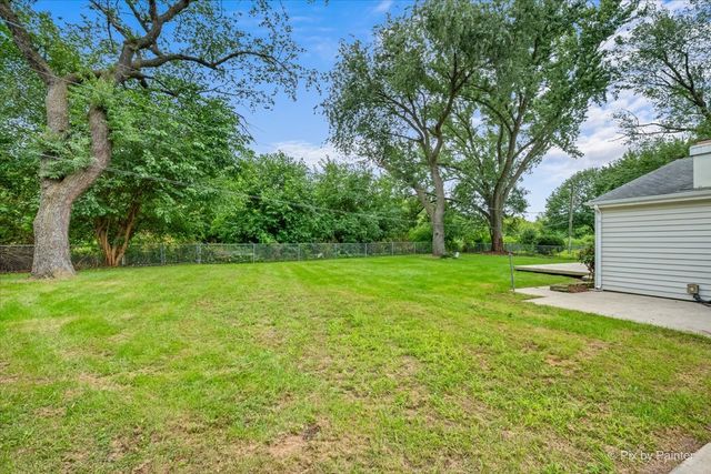 132 Scott Drive, East Dundee, IL 60118
