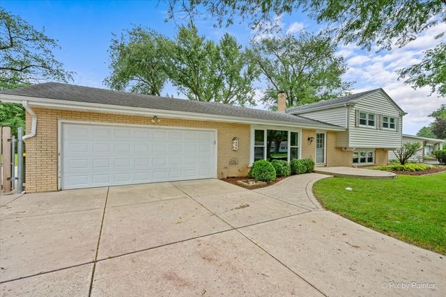 132 Scott Drive, East Dundee, IL 60118