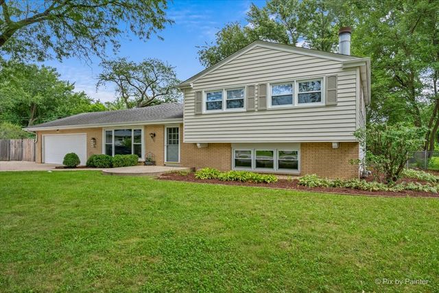 132 Scott Drive, East Dundee, IL 60118