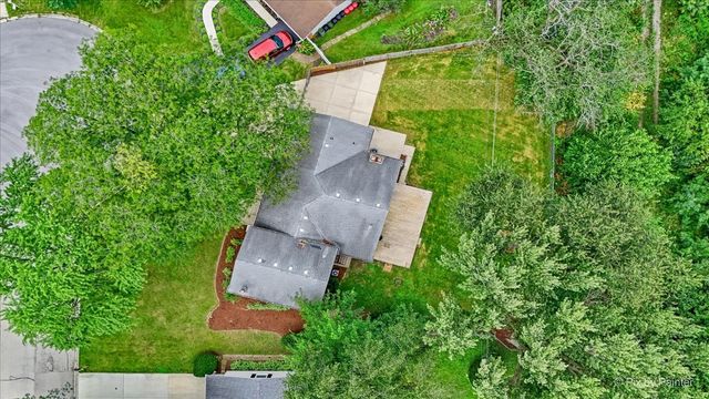 132 Scott Drive, East Dundee, IL 60118