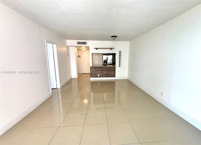 2935 NE 163rd Street 5P, North Miami Beach, FL 33160