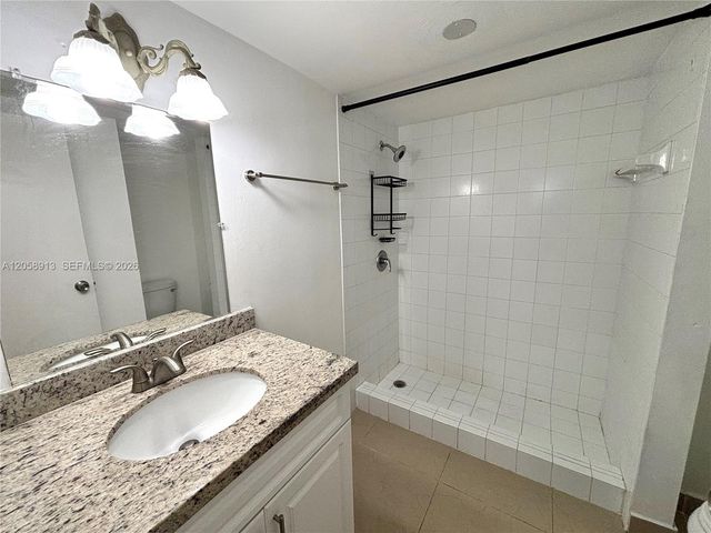 2935 NE 163rd Street 5P, North Miami Beach, FL 33160