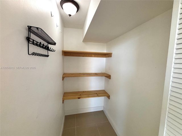 2935 NE 163rd Street 5P, North Miami Beach, FL 33160