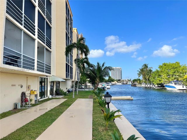 2935 NE 163rd Street 5P, North Miami Beach, FL 33160