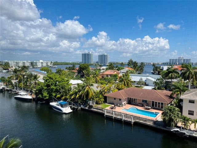 2935 NE 163rd Street 5P, North Miami Beach, FL 33160