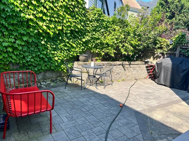 87 Bristol Rd 1, Medford, MA 02155