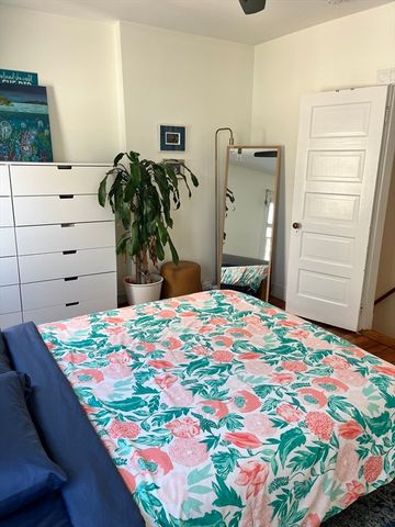 87 Bristol Rd 1, Medford, MA 02155