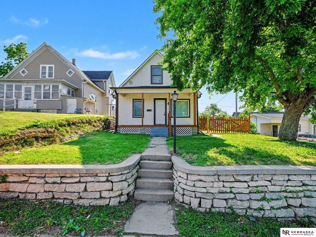 4725 S 20 Street, Omaha, NE 68107