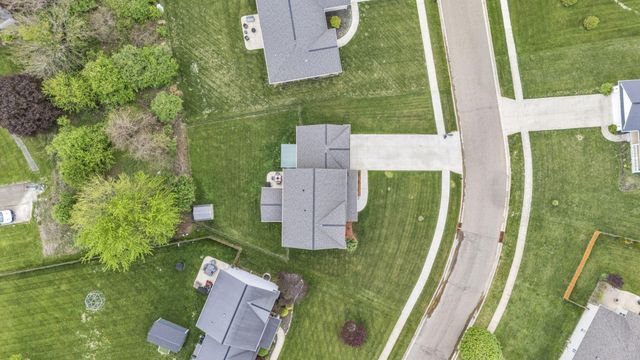 27 Fieldcrest Drive, Centerburg, OH 43011