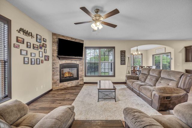 27 Fieldcrest Drive, Centerburg, OH 43011