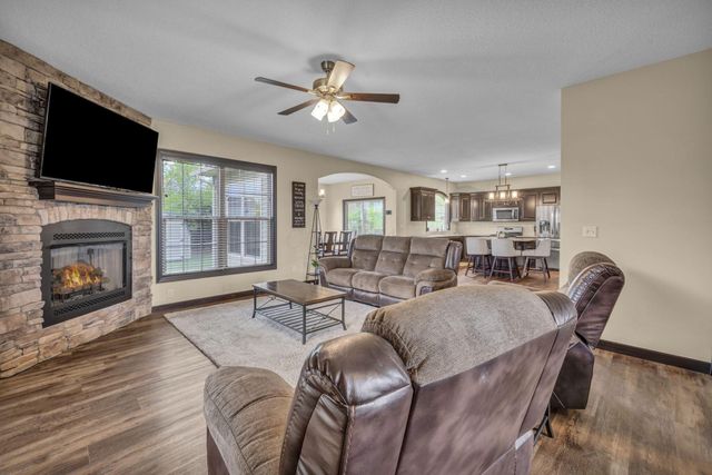 27 Fieldcrest Drive, Centerburg, OH 43011