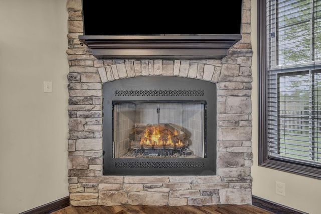 27 Fieldcrest Drive, Centerburg, OH 43011