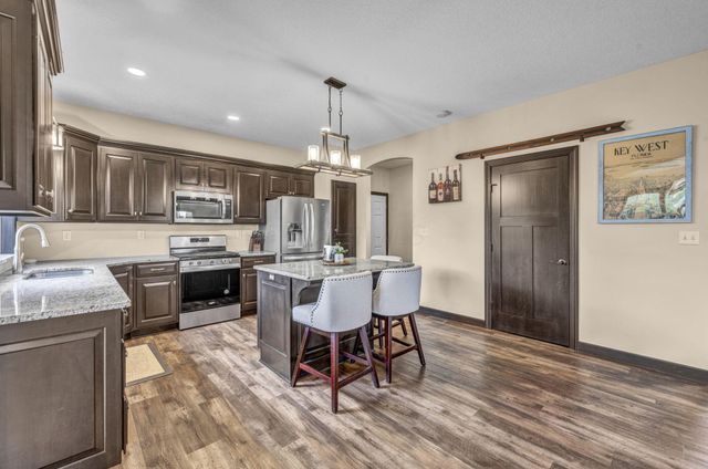27 Fieldcrest Drive, Centerburg, OH 43011