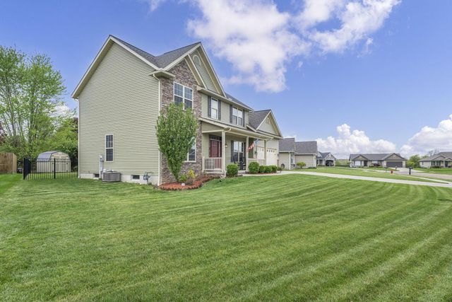 27 Fieldcrest Drive, Centerburg, OH 43011