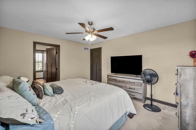 27 Fieldcrest Drive, Centerburg, OH 43011