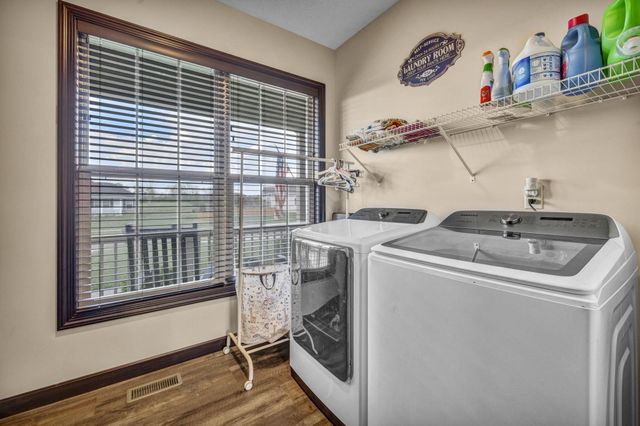 27 Fieldcrest Drive, Centerburg, OH 43011