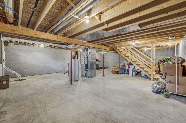 27 Fieldcrest Drive, Centerburg, OH 43011