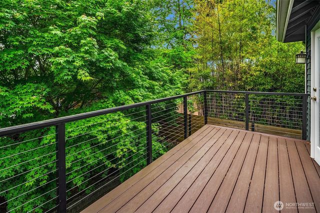 2607 W Newton Street, Seattle, WA 98199
