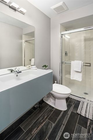 2607 W Newton Street, Seattle, WA 98199