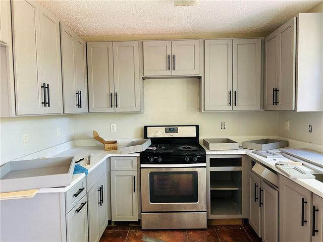 2580 Binghampton Lane, Lawrenceville, GA 30044