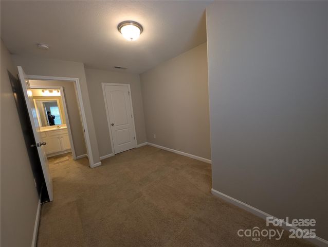 8419 Candlenut Lane, Charlotte, NC 28215