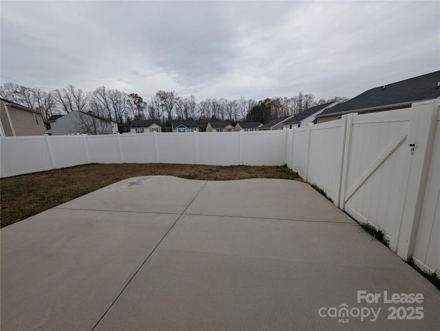 8419 Candlenut Lane, Charlotte, NC 28215