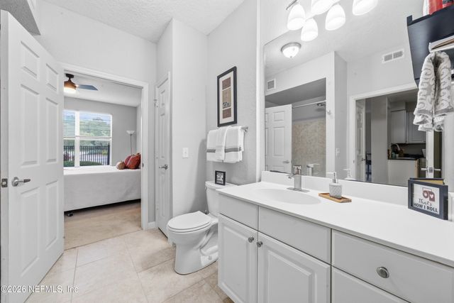 8539 GATE Parkway W 9107, Jacksonville, FL 32216