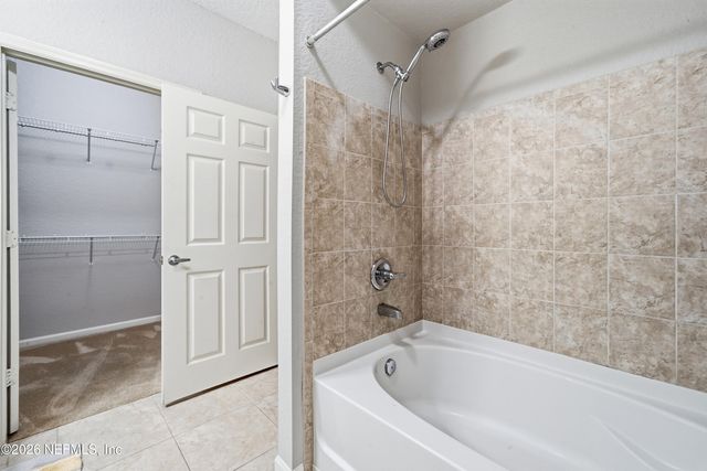8539 GATE Parkway W 9107, Jacksonville, FL 32216