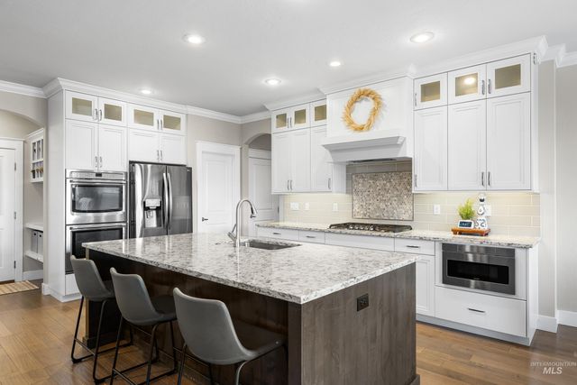 5952 N Bolsena Ave, Meridian, ID 83646