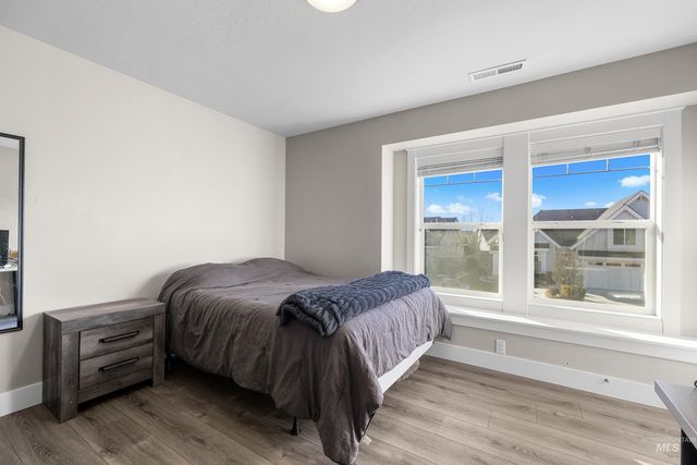 5952 N Bolsena Ave, Meridian, ID 83646