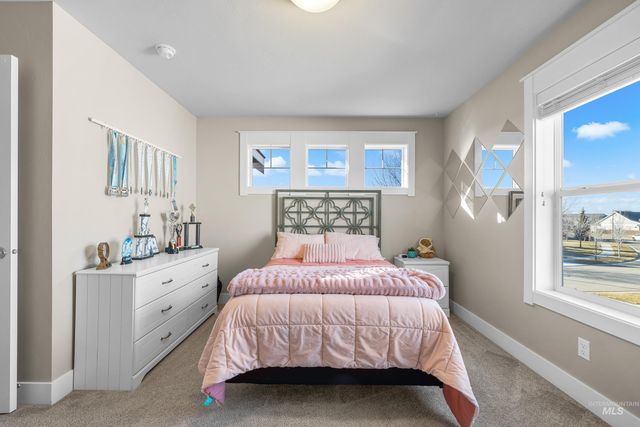 5952 N Bolsena Ave, Meridian, ID 83646