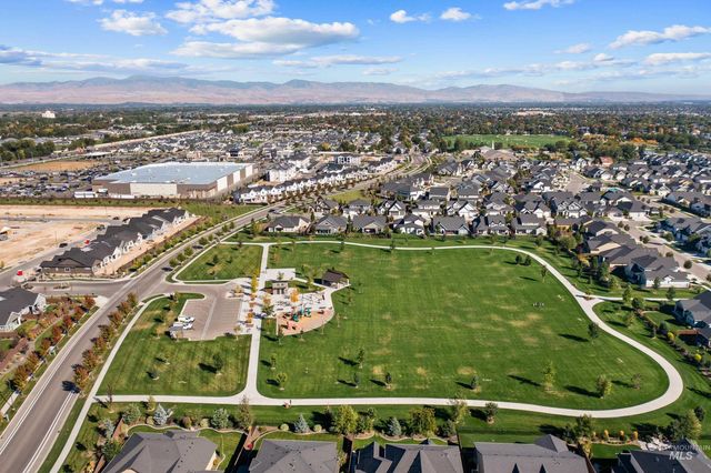 5952 N Bolsena Ave, Meridian, ID 83646