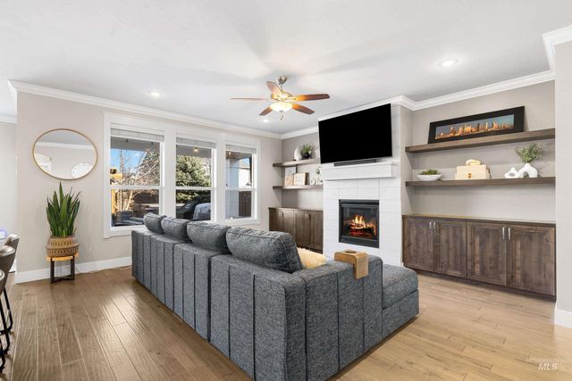 5952 N Bolsena Ave, Meridian, ID 83646