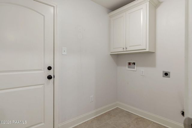 208 Hill Ridge Drive, Youngsville, LA 70592