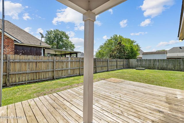 208 Hill Ridge Drive, Youngsville, LA 70592