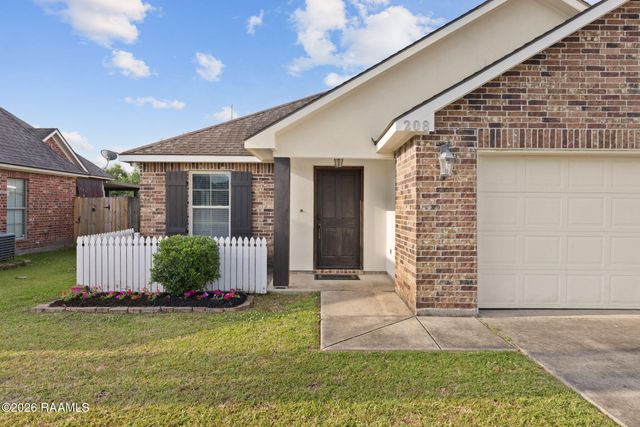 208 Hill Ridge Drive, Youngsville, LA 70592
