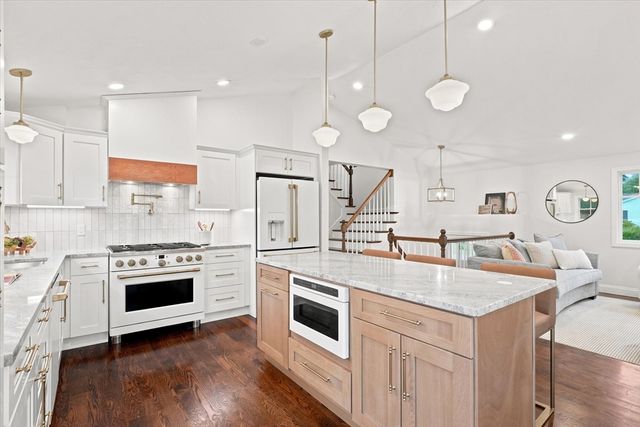 25 Lavalley Ln, Newburyport, MA 01950