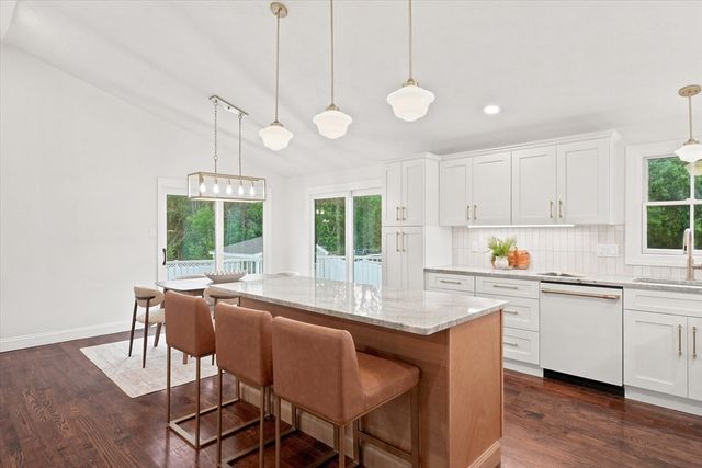 25 Lavalley Ln, Newburyport, MA 01950