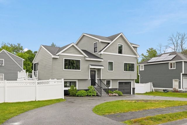25 Lavalley Ln, Newburyport, MA 01950