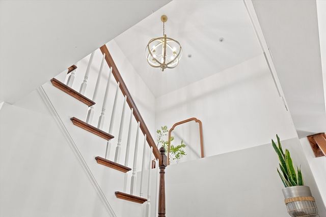 25 Lavalley Ln, Newburyport, MA 01950