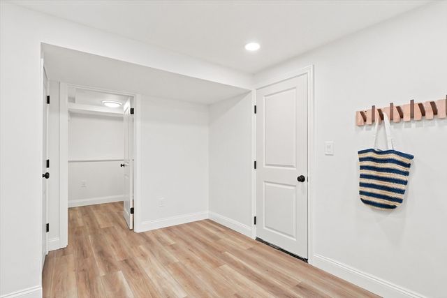 25 Lavalley Ln, Newburyport, MA 01950
